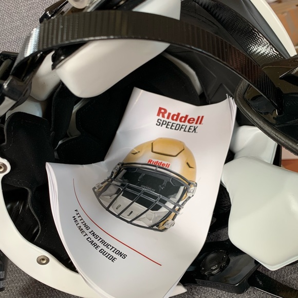 Accessories New Riddell Speedflex Medium Authentic Helmet R41195